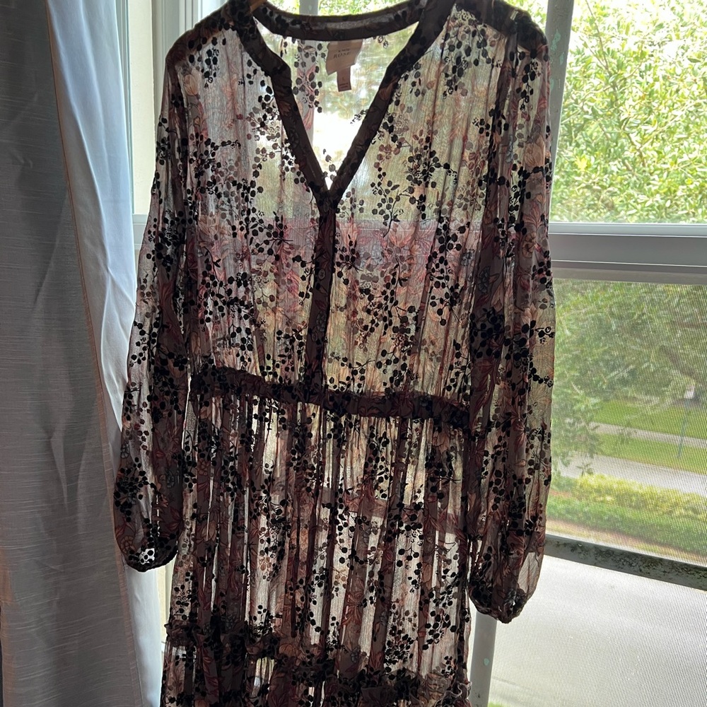 Knox Rose L dress, sheer, needs layer underneath